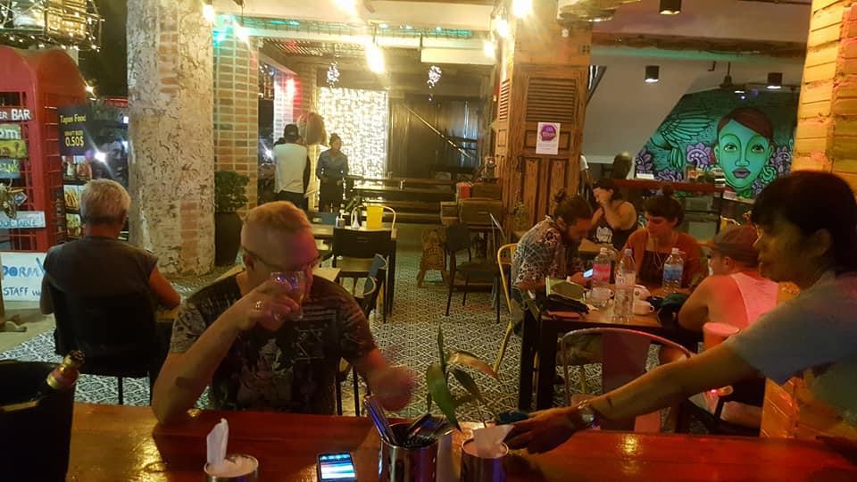 Route 66 Music Restaurant & Hostel Siem Reap Exteriör bild