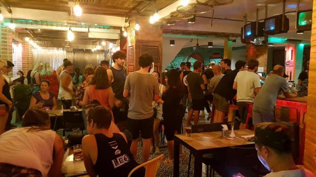 Route 66 Music Restaurant & Hostel Siem Reap Exteriör bild