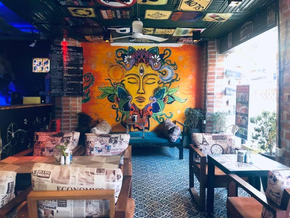 Route 66 Music Restaurant & Hostel Siem Reap Exteriör bild